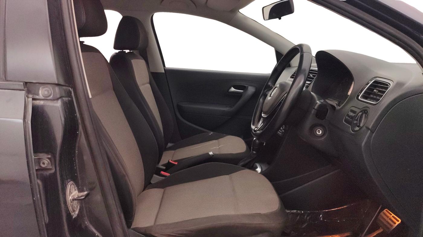 2015 Volkswagen Polo GT TSI AT, Petrol, Automatic, 44,566 km, Right Side Front Door Cabin