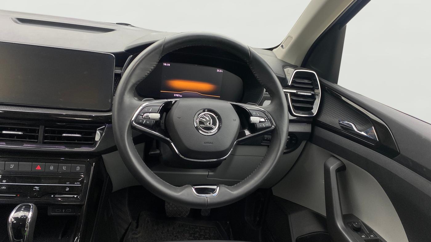 2025 Skoda KUSHAQ Prestige 1.5L TSI AT, Petrol, Automatic, 3,786 km, Steering Wheel Close Up