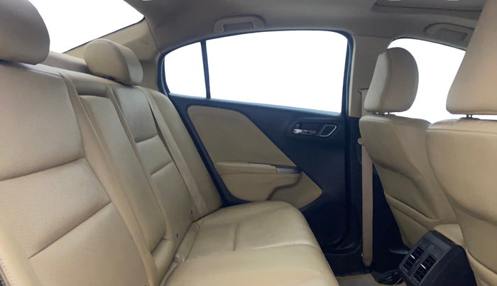 2018 Honda City 1.5L I-DTEC ZX, Diesel, Manual, 1,47,229 km, Right Side Rear Door Cabin