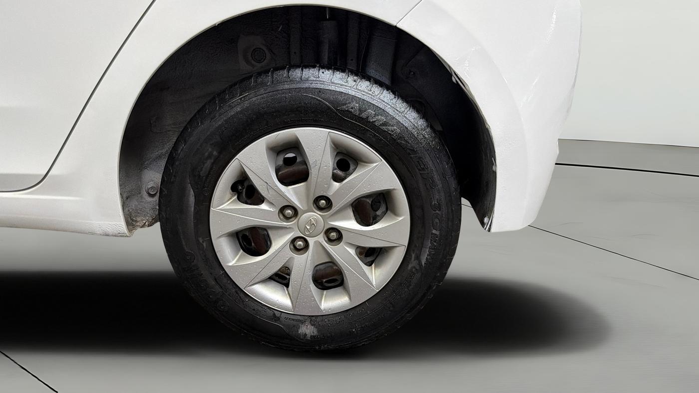 2014 Hyundai Elite i20 MAGNA 1.2, Petrol, Manual, 33,720 km, Left Rear Wheel