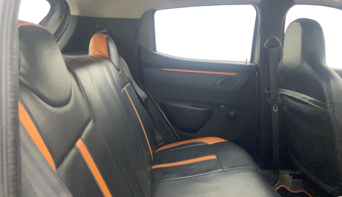 2017 Renault Kwid CLIMBER 1.0 AMT, Petrol, Automatic, 62,208 km, Right Side Rear Door Cabin