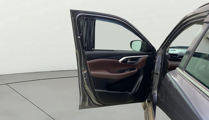 2022 Maruti Grand Vitara ALPHA SMART HYBRID, Petrol, Manual, 50,823 km, LHS Front Door
