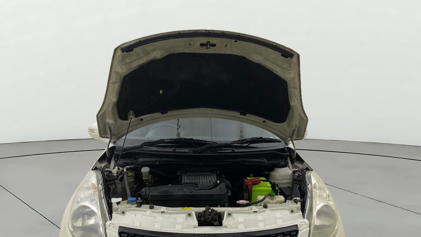 2013 Maruti Swift VXI, Petrol, Manual, 82,819 km, Open Bonet