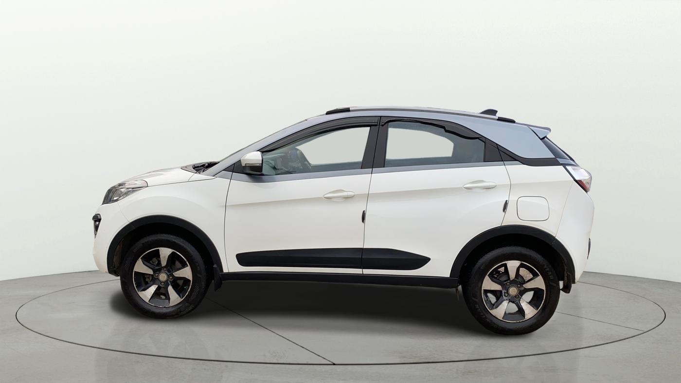 2018 Tata NEXON XZ PLUS PETROL DUAL TONE, Petrol, Manual, 86,988 km, Left Side