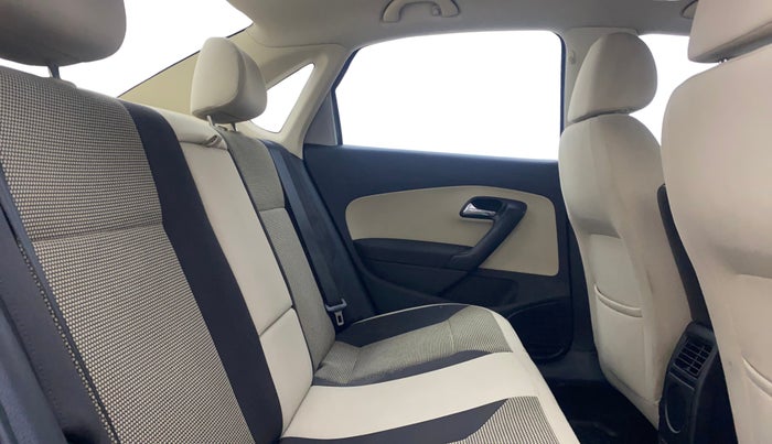 2017 Skoda Rapid 1.6 MPI ACTIVE, Petrol, Manual, 67,939 km, Right Side Rear Door Cabin