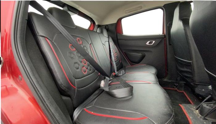 2024 Renault Kwid CLIMBER 1.0 AMT Dual Tone , Petrol, Automatic, 8,660 km, Right Side Rear Door Cabin