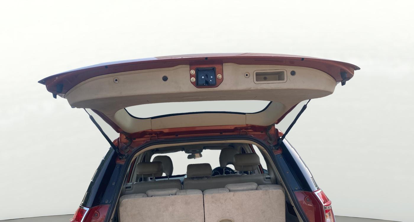 2017 Mahindra XUV500 W10 AT, Diesel, Automatic, 84,161 km, Boot Door Open