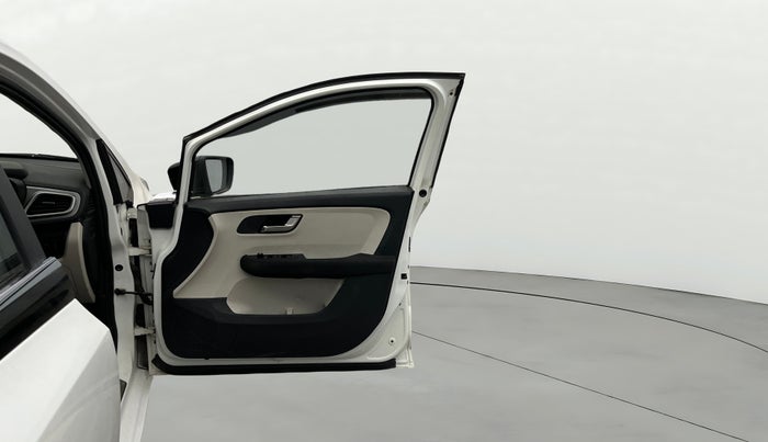 2022 Tata ALTROZ XZ PLUS PETROL, Petrol, Manual, 38,170 km, RHS Front Door