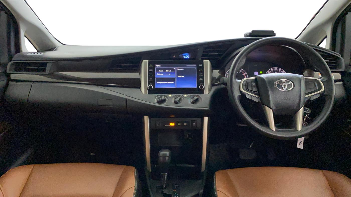 2022 Toyota Innova Crysta 2.7 GX AT 7 STR, Petrol, Automatic, 28,249 km, Dashboard