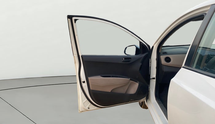 2017 Hyundai Xcent E+, Petrol, Manual, 69,046 km, LHS Front Door