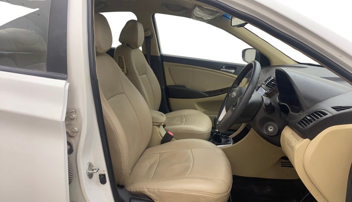 2017 Hyundai Verna 1.6 VTVT SX, Petrol, Manual, 60,315 km, Right Side Front Door Cabin