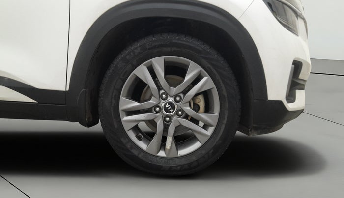 2021 KIA SELTOS HTX IVT 1.5 PETROL, Petrol, Automatic, 74,746 km, Right Front Wheel