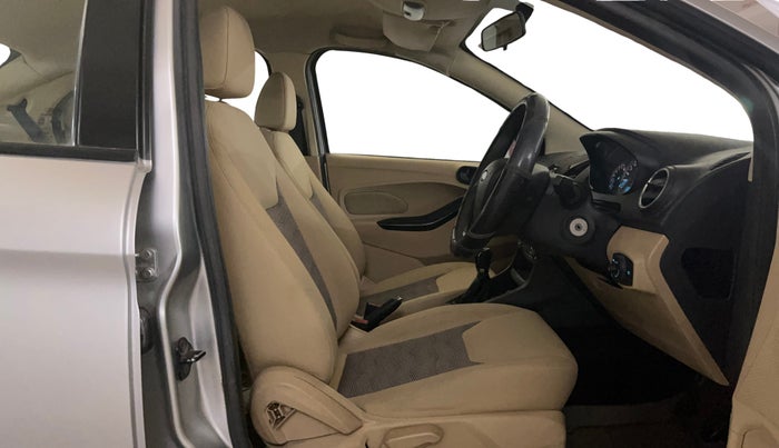 2017 Ford Figo Aspire TITANIUM 1.2 PETROL, Petrol, Manual, 59,222 km, Right Side Front Door Cabin