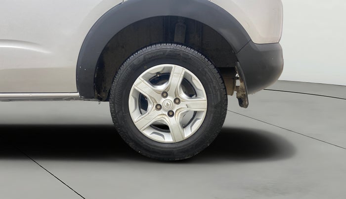 2019 Renault TRIBER RXZ, Petrol, Manual, 1,00,049 km, Left Rear Wheel