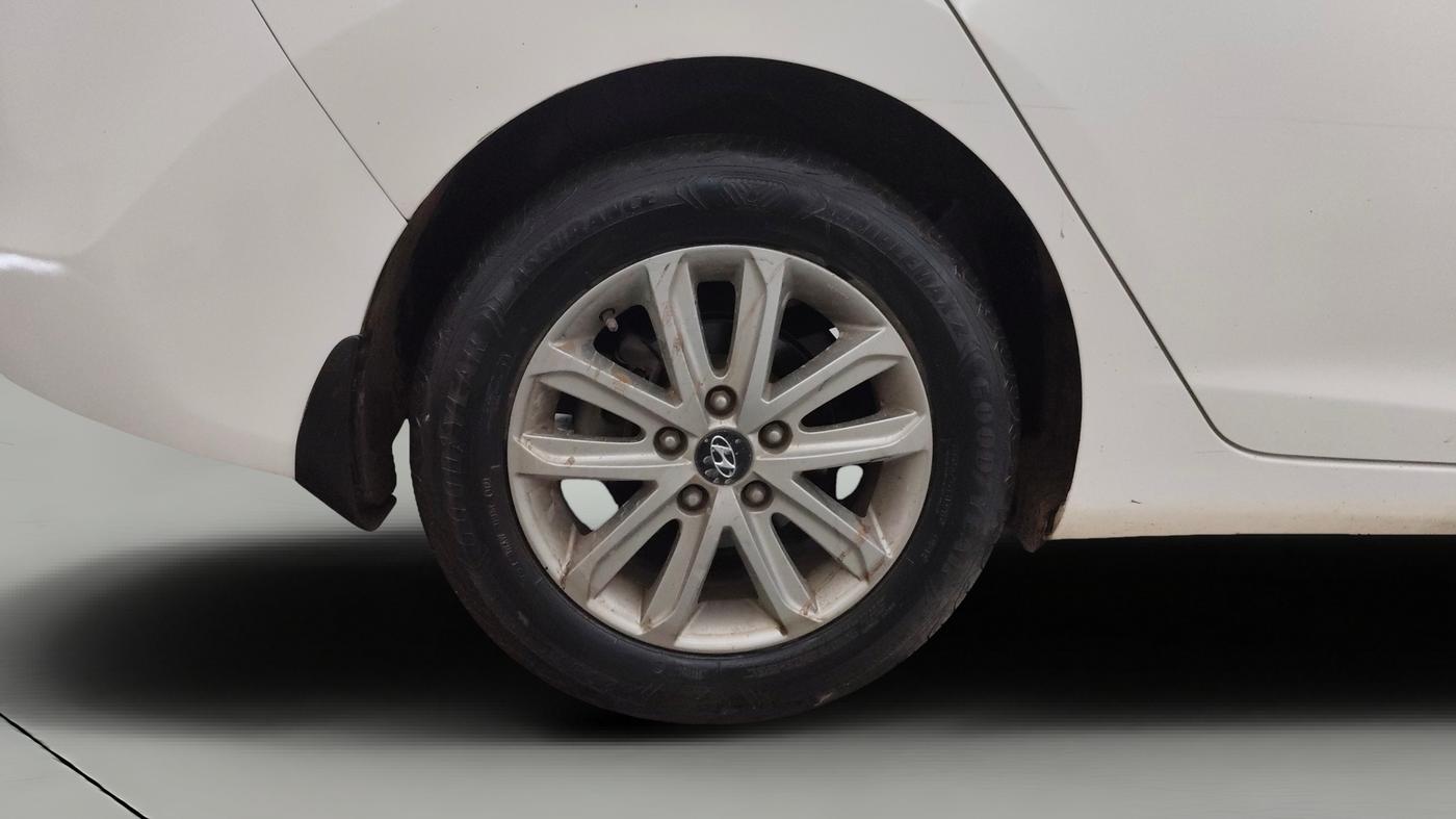 2016 Hyundai New Elantra 2.0 SX MT PETROL, Petrol, Manual, 56,480 km, Right Rear Wheel
