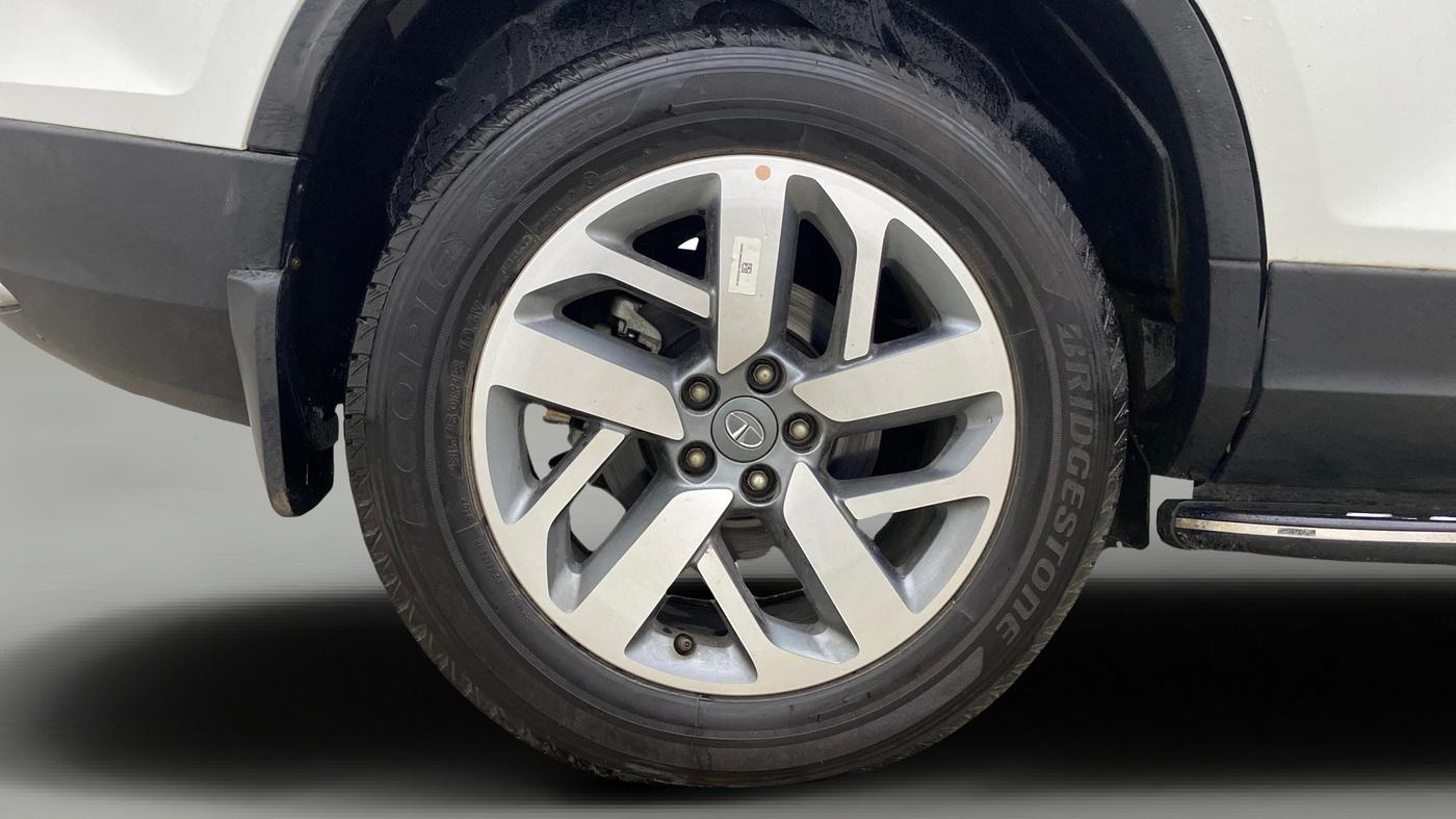 2023 Tata Safari XZA PLUS O 6STR, Diesel, Automatic, 17,805 km, Right Rear Wheel