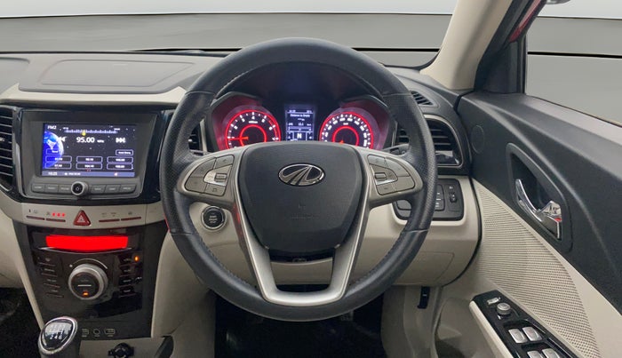 2019 Mahindra XUV300 W8 (O) 1.2 PETROL, Petrol, Manual, 41,851 km, Steering Wheel Close Up