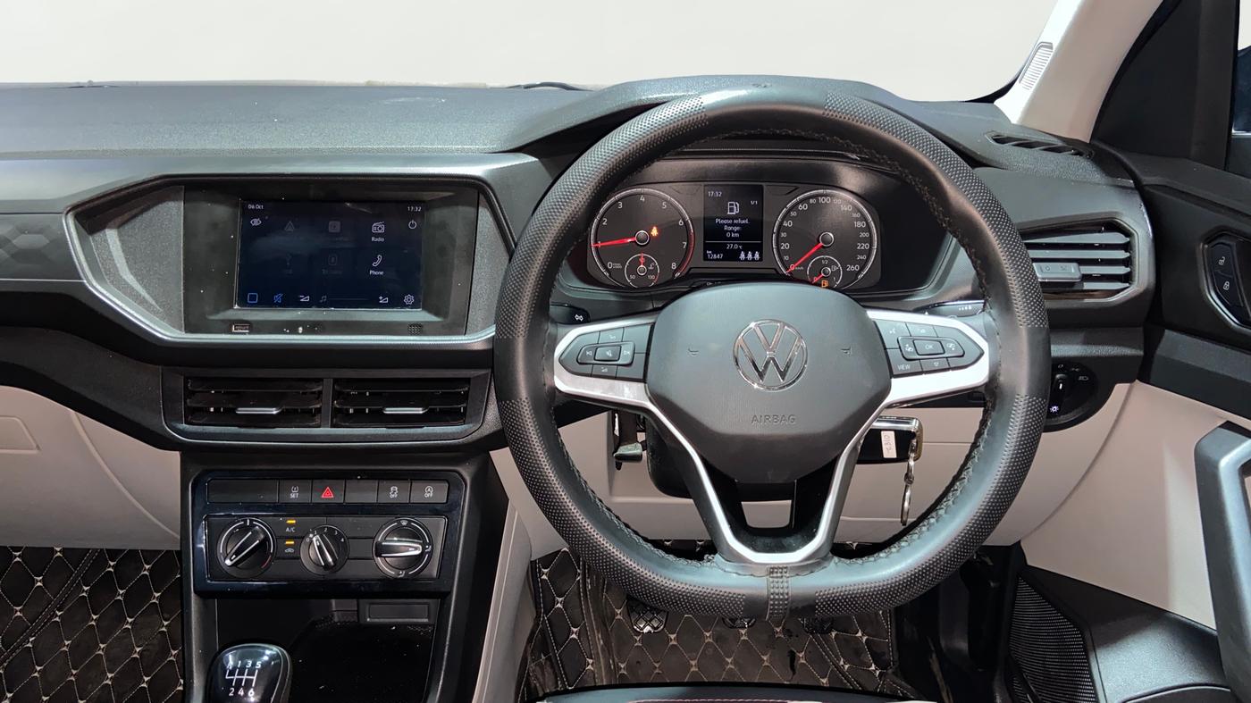 2023 Volkswagen TAIGUN COMFORTLINE 1.0 TSI MT, Petrol, Manual, 12,833 km, Steering Wheel Close Up
