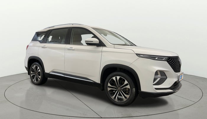 2021 MG HECTOR PLUS SHARP 1.5 PETROL TURBO HYBRID MT 6-STR, Petrol, Manual, 27,438 km, Right Front Diagonal