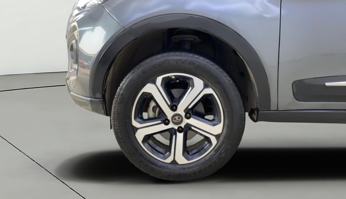 2023 Tata NEXON XZA PLUS PETROL, Petrol, Automatic, 31,560 km, Left Front Wheel