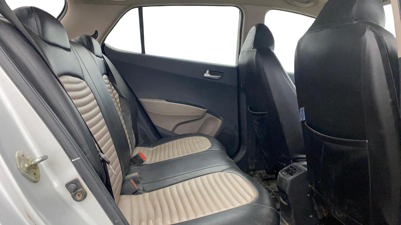 2018 Hyundai Grand i10 SPORTZ 1.2 KAPPA VTVT, Petrol, Manual, 82,935 km, Right Side Rear Door Cabin