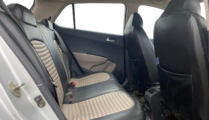 2018 Hyundai Grand i10 SPORTZ 1.2 KAPPA VTVT, Petrol, Manual, 82,935 km, Right Side Rear Door Cabin