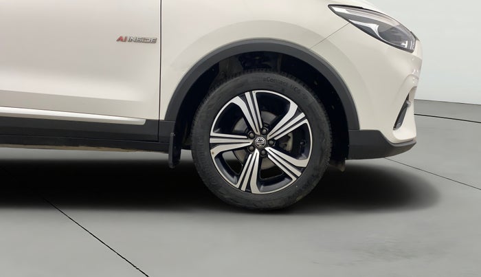 2022 MG ASTOR SAVVY 1.5 CVT, Petrol, Automatic, 18,679 km, Right Front Wheel