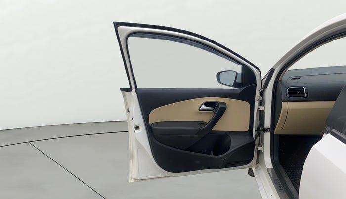 2018 Volkswagen Ameo HIGHLINE1.5L, Diesel, Manual, 1,10,709 km, LHS Front Door
