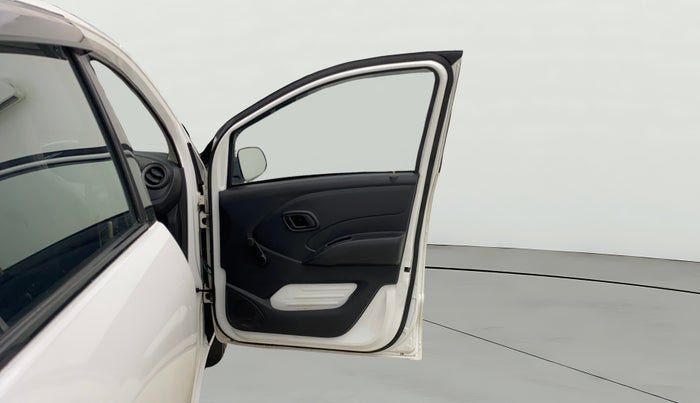 2018 Datsun Redi Go A, Petrol, Manual, 27,026 km, RHS Front Door