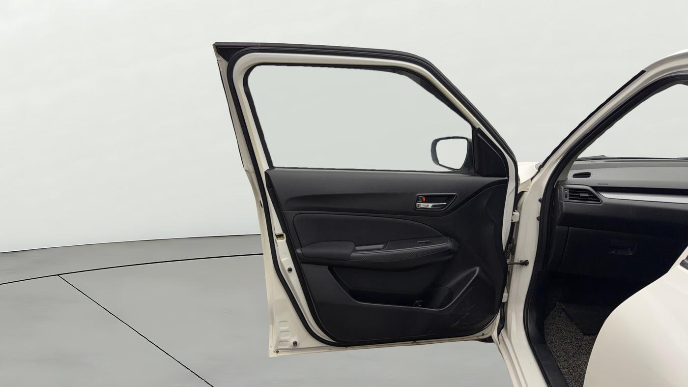 2023 Maruti Swift VXI, Petrol, Manual, 59,011 km, LHS Front Door