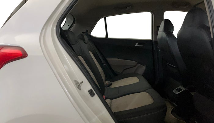 2014 Hyundai Grand i10 SPORTZ 1.2 KAPPA VTVT, Petrol, Manual, 60,821 km, Right Side Rear Door Cabin