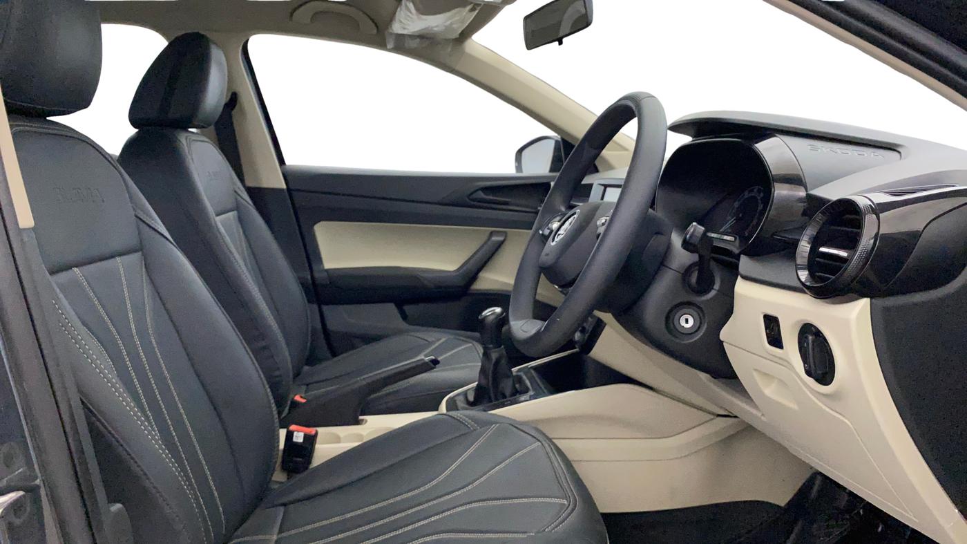 2022 Skoda SLAVIA ACTIVE 1.0L TSI MT, Petrol, Manual, 38,579 km, Right Side Front Door Cabin