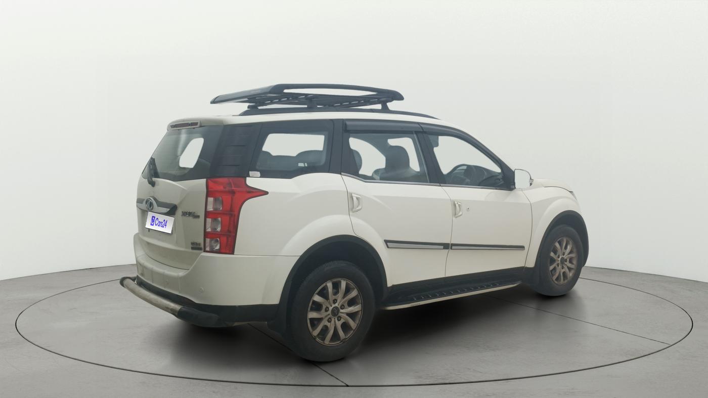 2017 Mahindra XUV500 W10 AT, Diesel, Automatic, 69,270 km, Right Back Diagonal