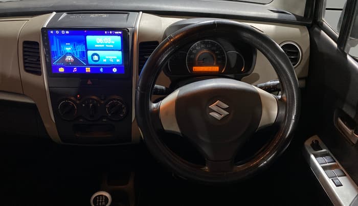 2016 Maruti Wagon R 1.0 VXI, Petrol, Manual, 21,019 km, Steering Wheel Close Up