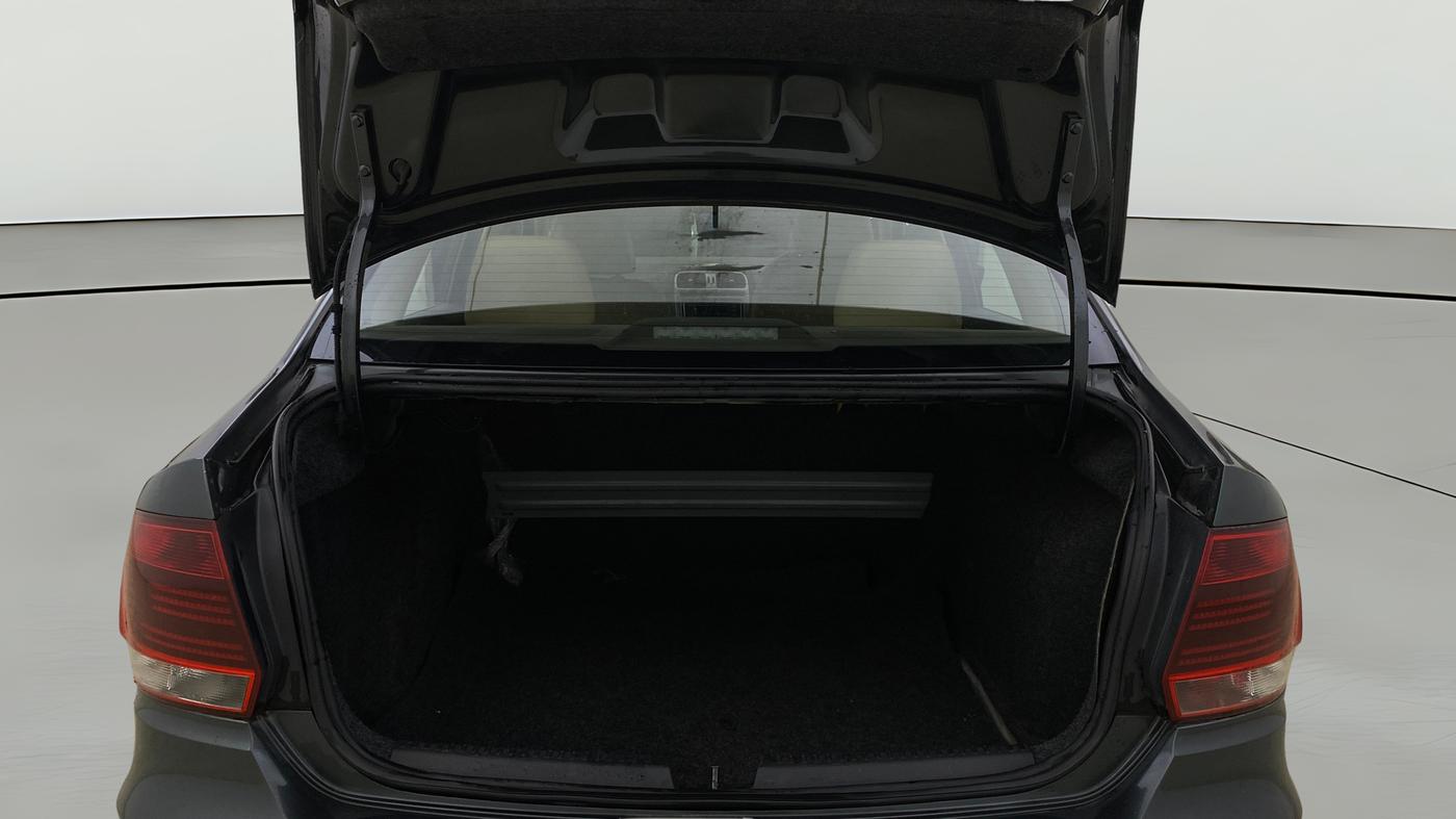 2015 Volkswagen Vento HIGHLINE 1.6 MPI, Petrol, Manual, 78,662 km, Boot Open Zoomed View