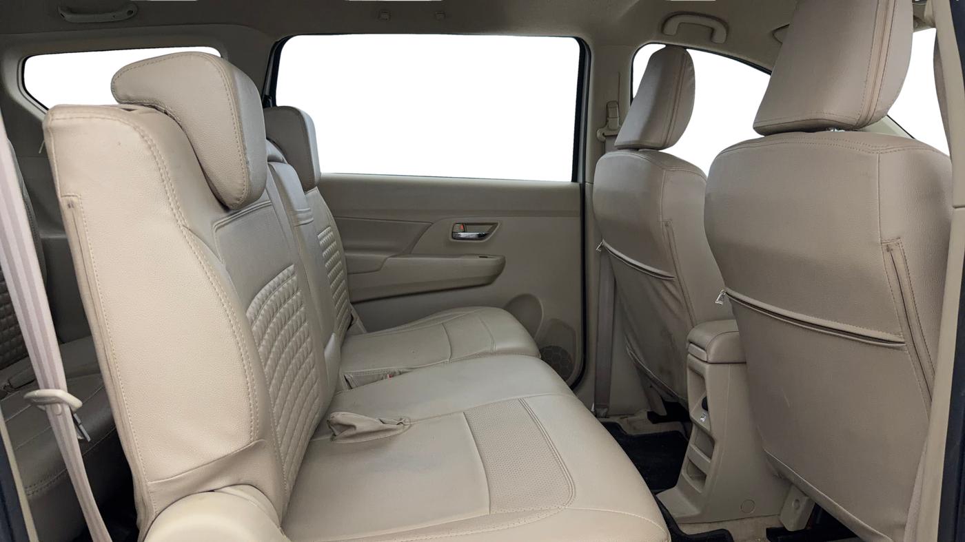 2021 Maruti Ertiga ZXI+ SHVS, Petrol, Manual, 54,560 km, Right Side Rear Door Cabin