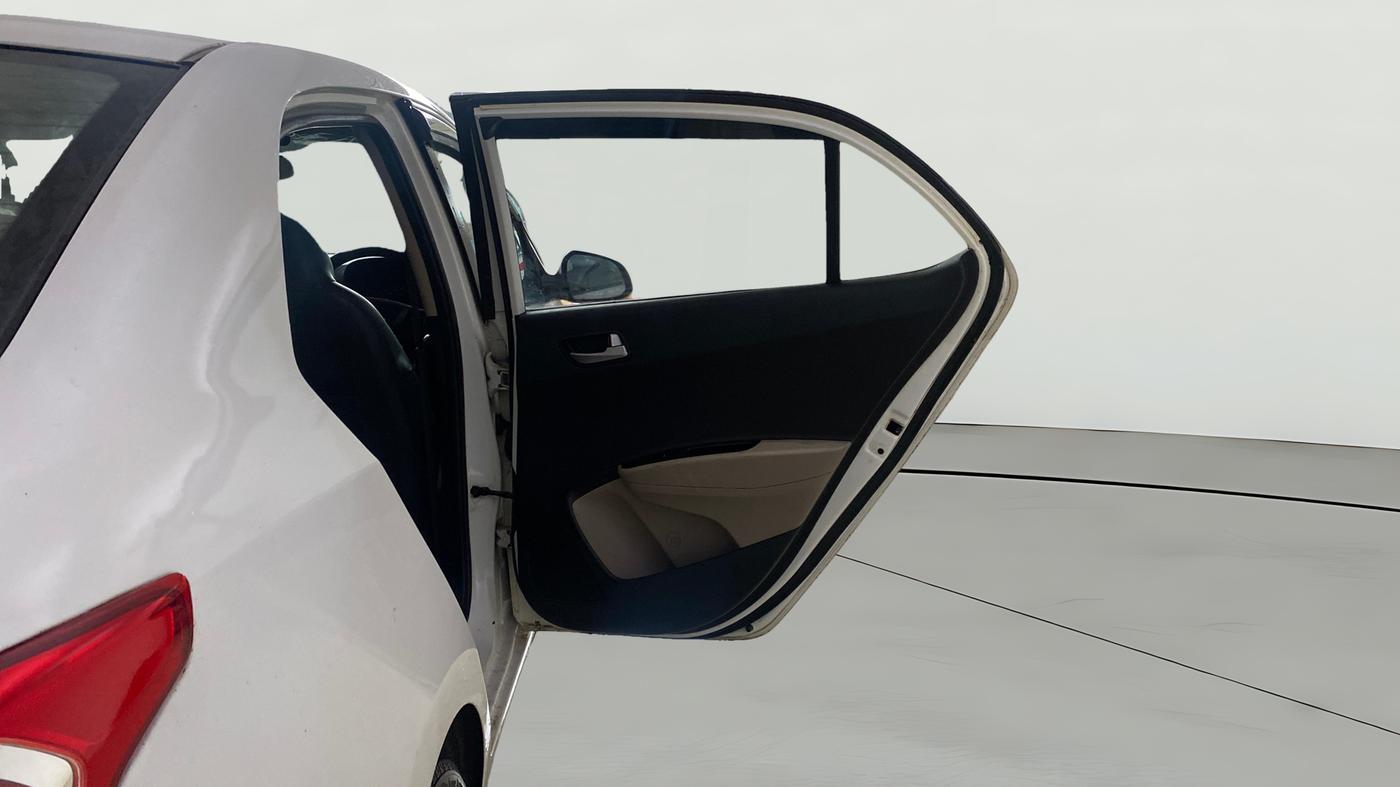 2014 Hyundai Xcent S (O) 1.2, Petrol, Manual, 31,748 km, RHS Rear Door