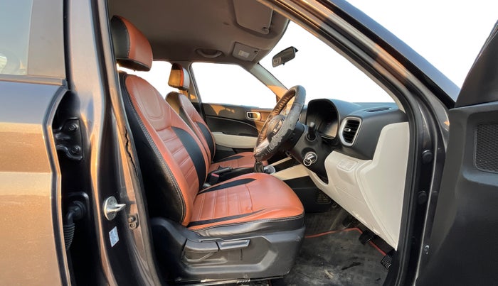 2022 Hyundai VENUE S(O) 1.2, Petrol, Manual, 1,31,745 km, Right Side Front Door Cabin