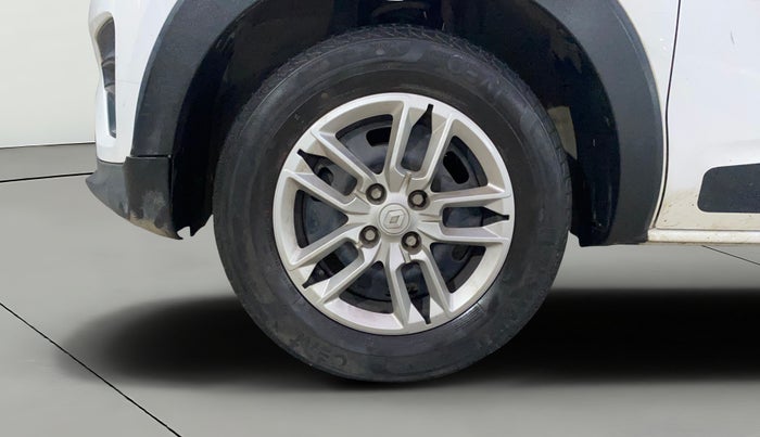 2019 Renault TRIBER RXT, Petrol, Manual, 47,204 km, Left Front Wheel