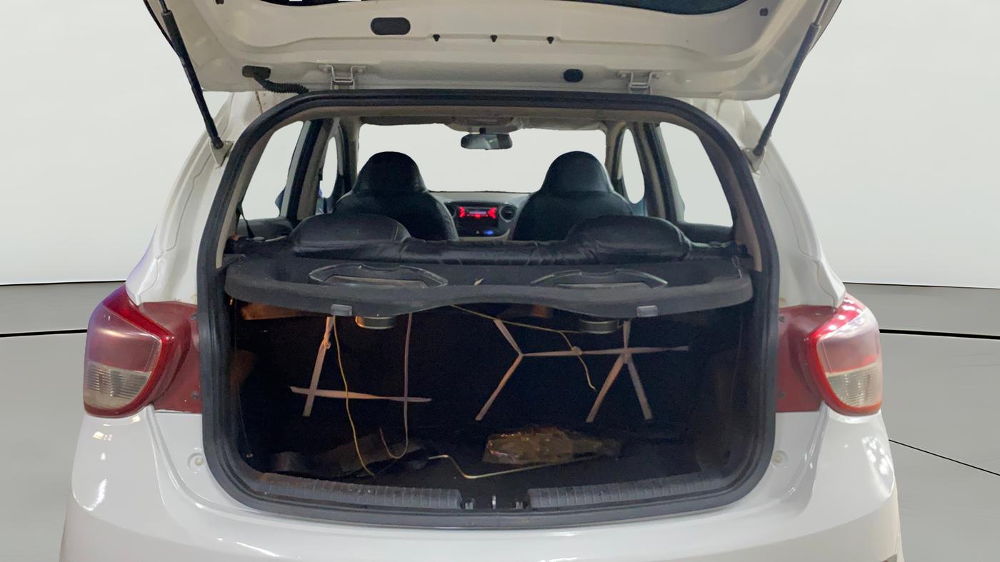 2015 Hyundai Grand i10 MAGNA 1.2 KAPPA VTVT, Petrol, Manual, 31,752 km, Boot Open Zoomed View
