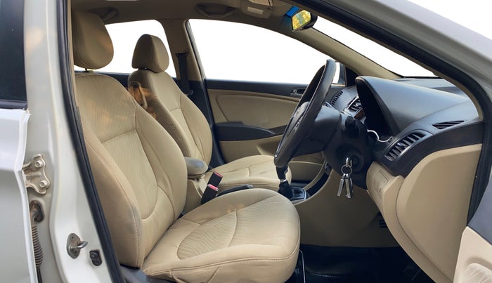 2016 Hyundai Verna 1.6 CRDI S, Diesel, Manual, 91,205 km, Right Side Front Door Cabin