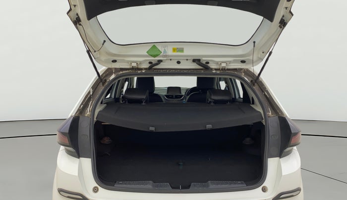 2023 Tata ALTROZ XZ PLUS SUNROOF CNG, CNG, Manual, 37,727 km, Boot Open Zoomed View