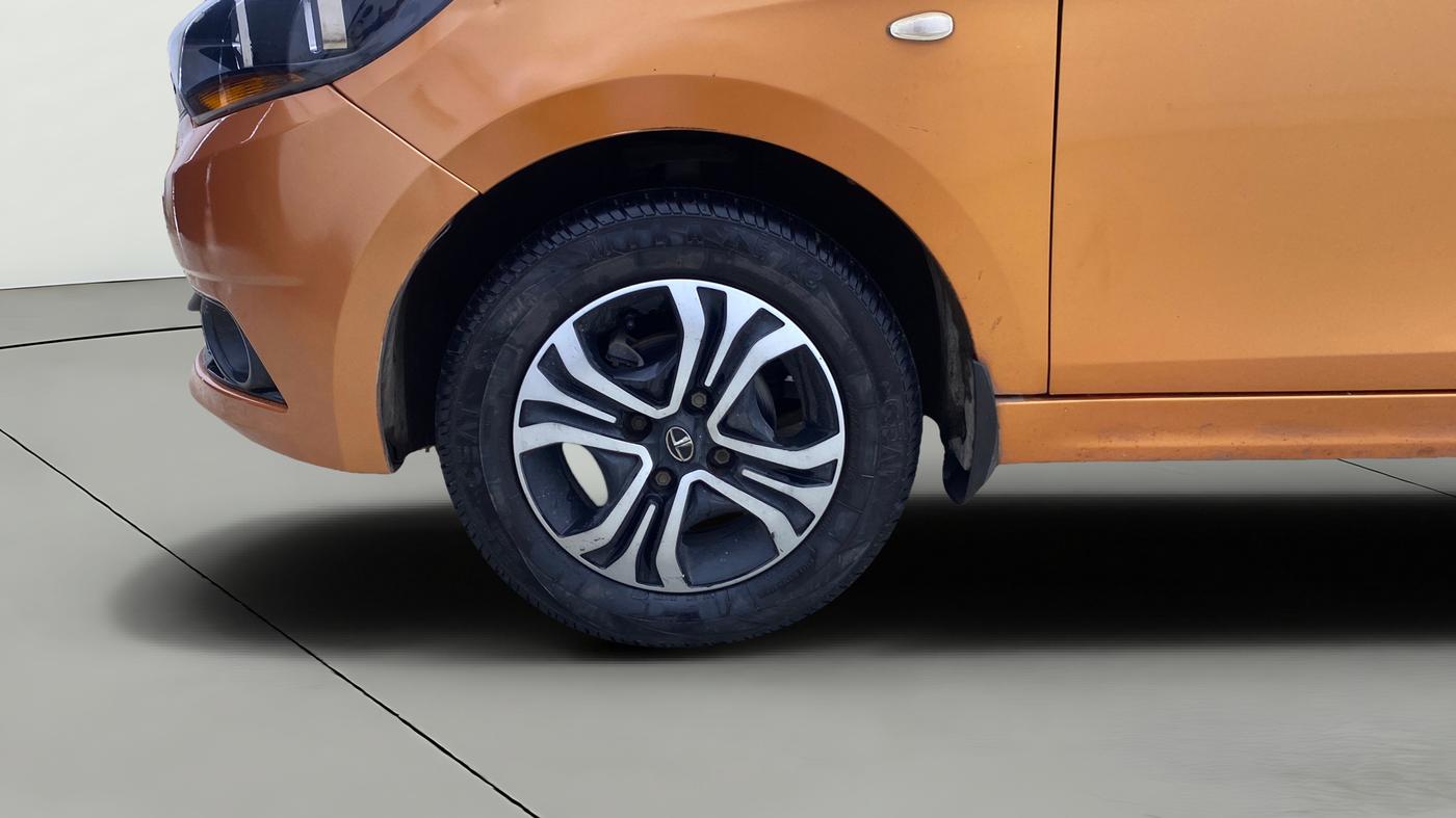 2016 Tata Tiago XT DIESEL, Diesel, Manual, 35,498 km, Left Front Wheel