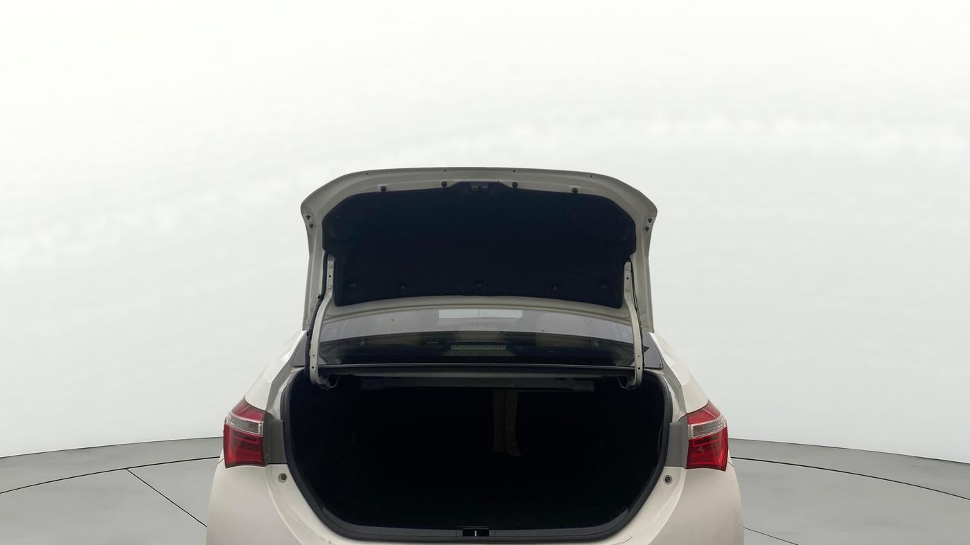 2015 Toyota Corolla Altis J DIESEL, Diesel, Manual, 1,05,565 km, Boot Open Zoomed View