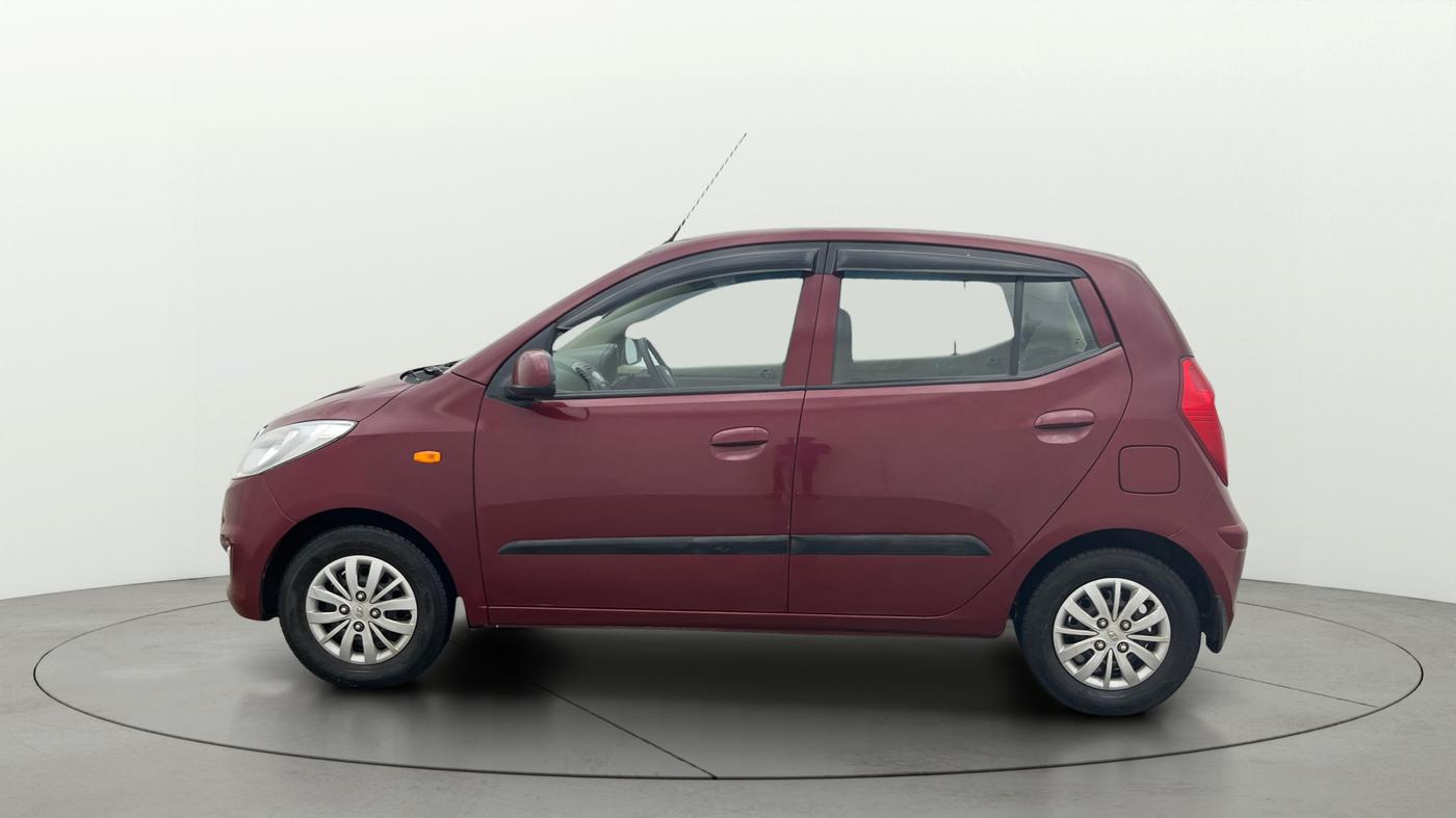 2016 Hyundai i10 SPORTZ 1.1, Petrol, Manual, 32,489 km, Left Side