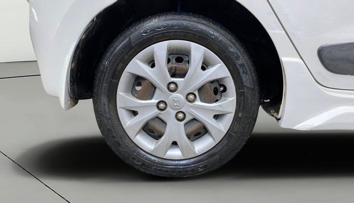 2015 Hyundai Grand i10 SPORTZ 1.2 KAPPA VTVT, Petrol, Manual, 50,768 km, Right Rear Wheel