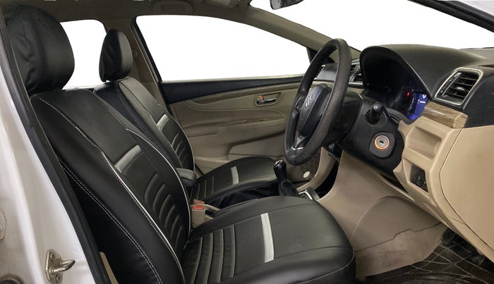 2019 Maruti Ciaz DELTA 1.5 SHVS MT PETROL, Petrol, Manual, 1,12,131 km, Right Side Front Door Cabin