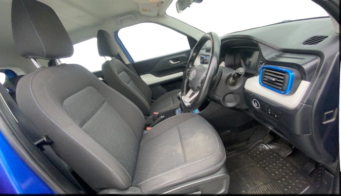 2023 Tata PUNCH CREATIVE  1.2 RTN DUAL TONE, Petrol, Manual, 19,869 km, Right Side Front Door Cabin