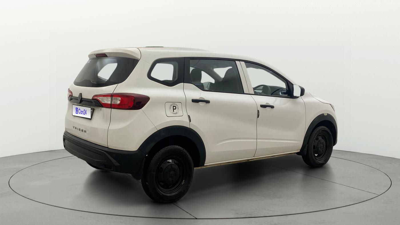 2025 Renault TRIBER Emotion, Petrol, Manual, 4,988 km, Right Back Diagonal