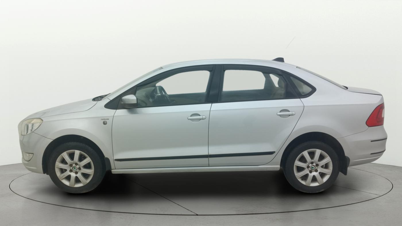 2013 Skoda Rapid AMBITION 1.6 MPI MT, Petrol, Manual, 34,801 km, Left Side